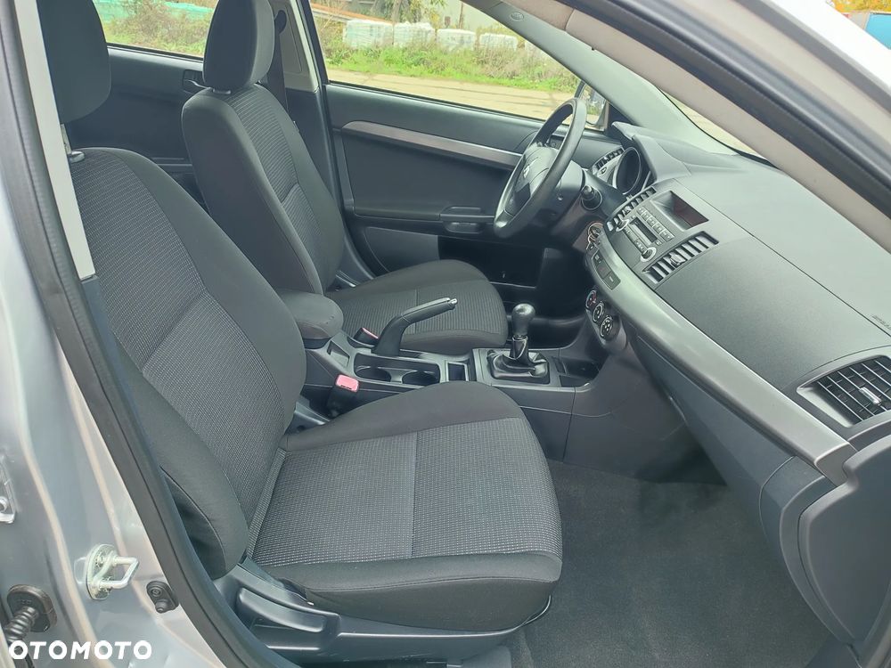 Mitsubishi Lancer - 20