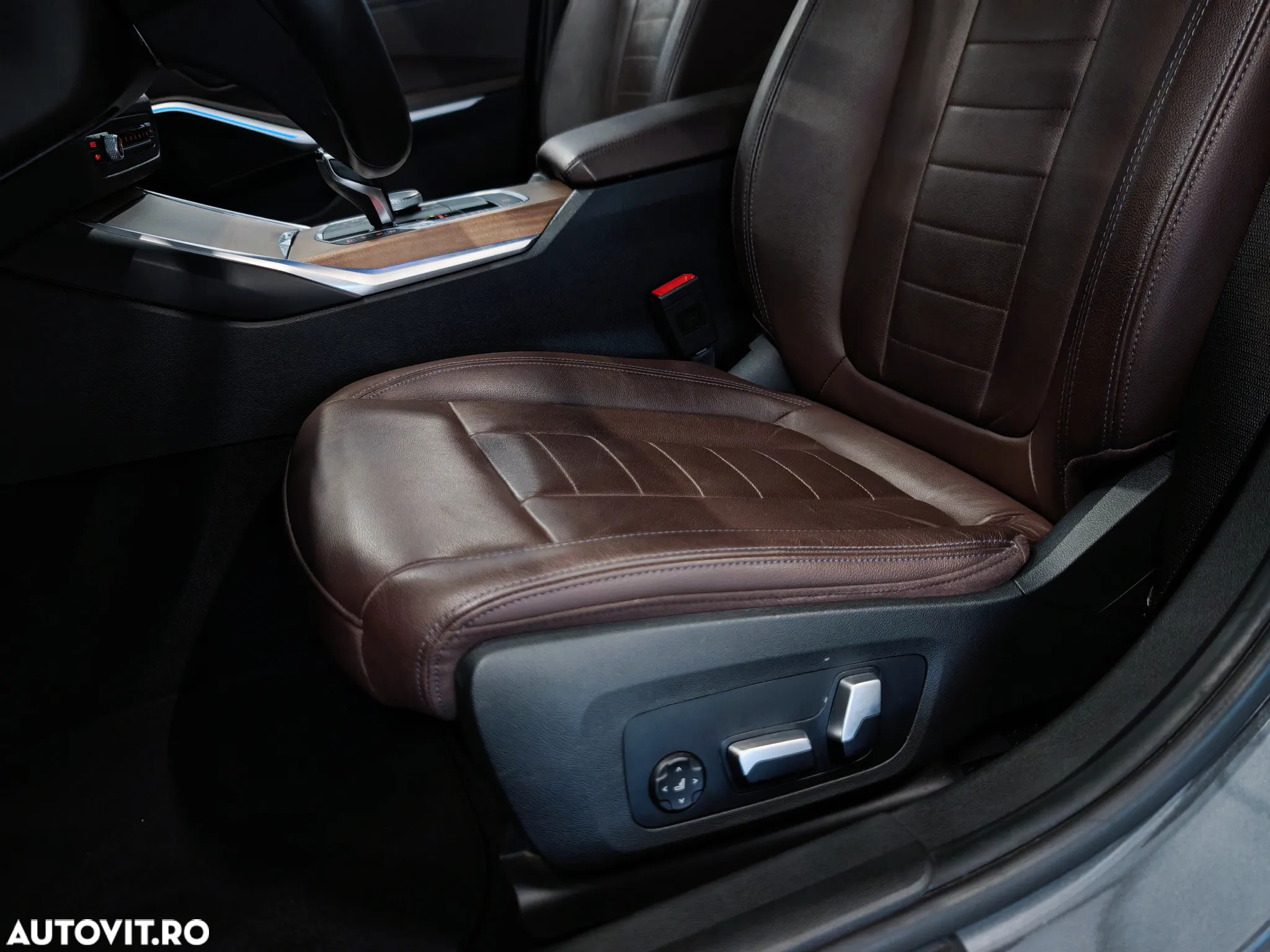 BMW Seria 3 330e Aut. Luxury Line - 26