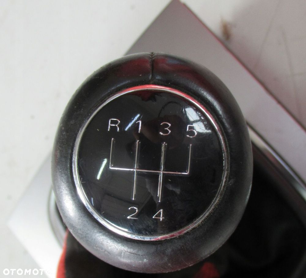 AUDI A3 8P SPORTBACK LIFT RAMKA MIESZEK GAŁKA ZMIANY BIEGÓW 8P0864261AE - 3