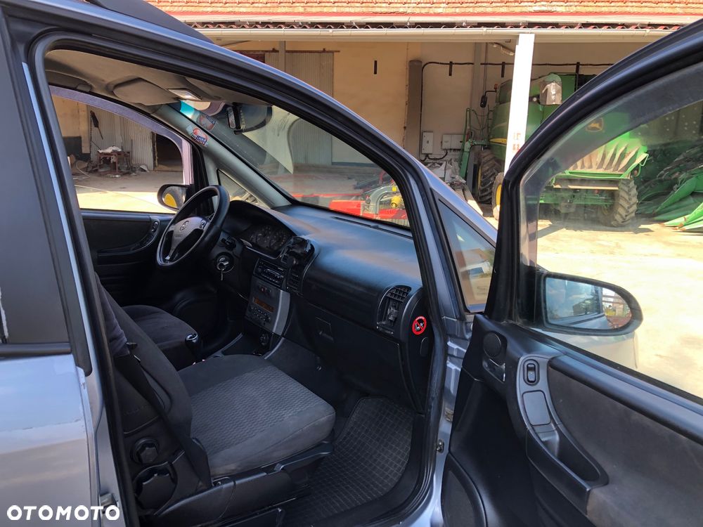 Opel Zafira 1.8 16V Comfort - 7