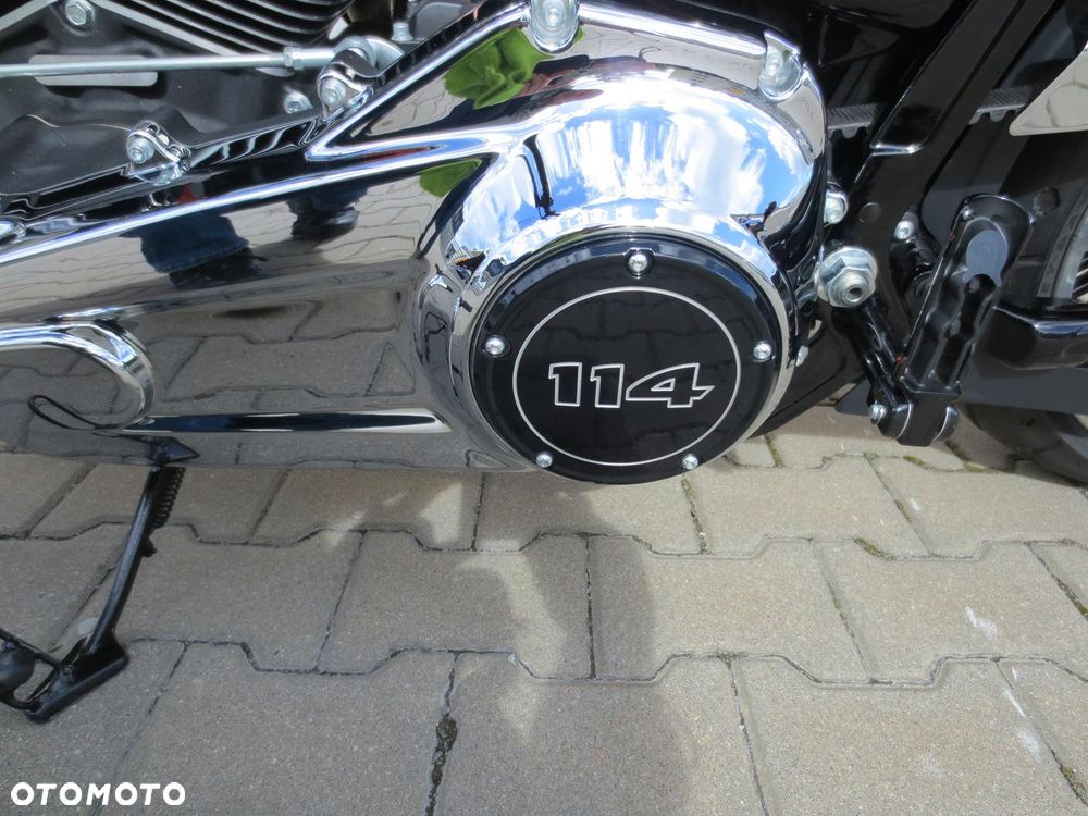 Harley-Davidson Softail Breakout - 20