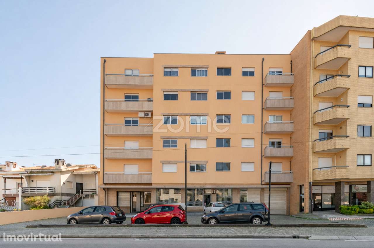 Apartamento T2+1 no Castêlo da Maia - Grande imagem: 3/39