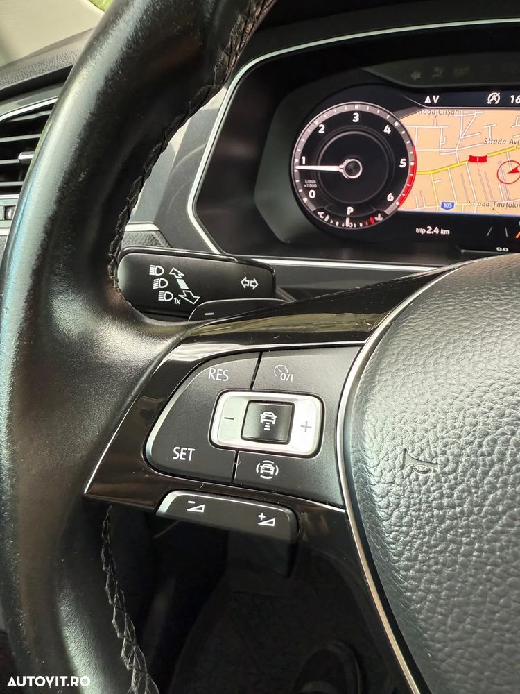 Volkswagen Tiguan 2.0 TDI 4Mot DSG Highline - 23