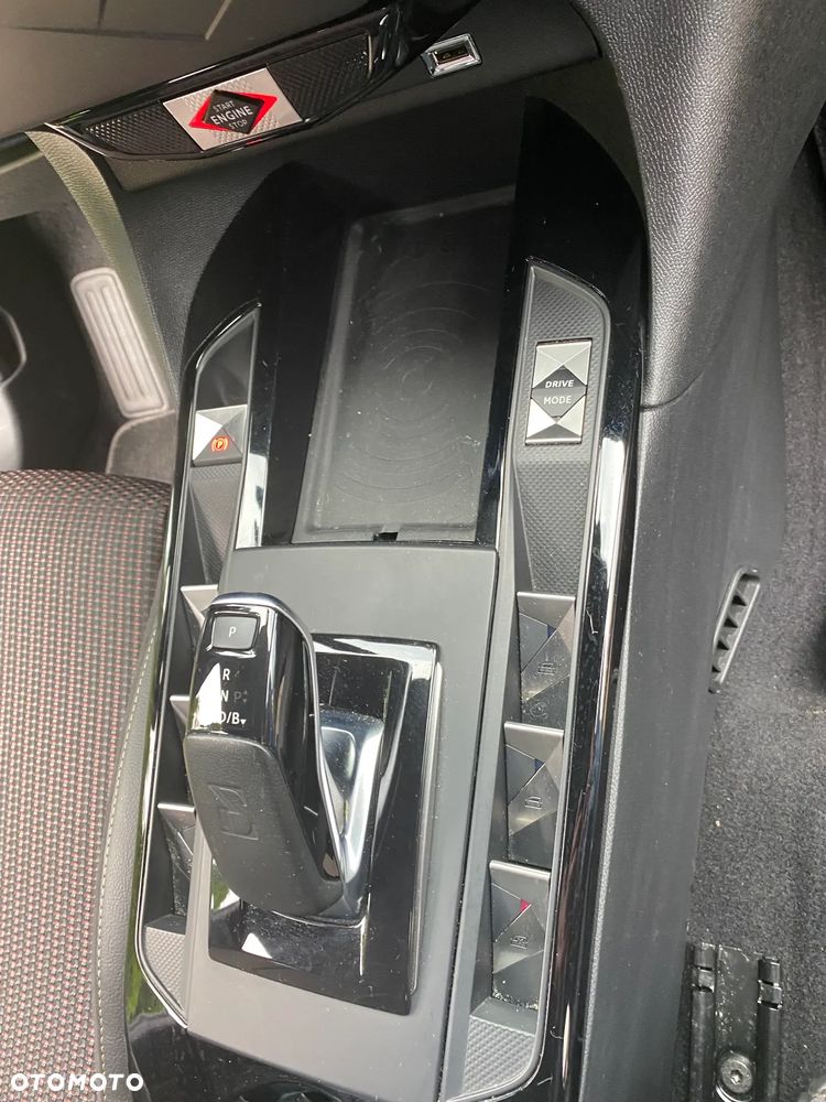 DS Automobiles DS 3 Crossback E-Tense Performance Line + - 11