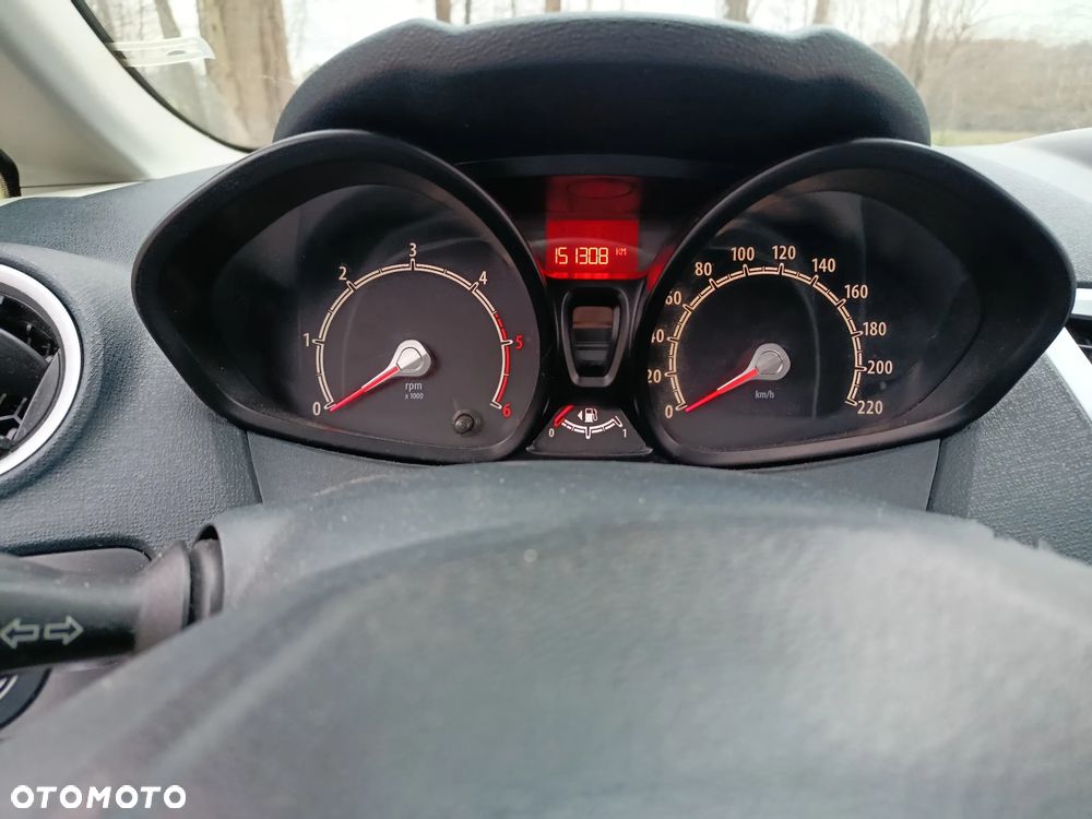 Ford Fiesta - 21