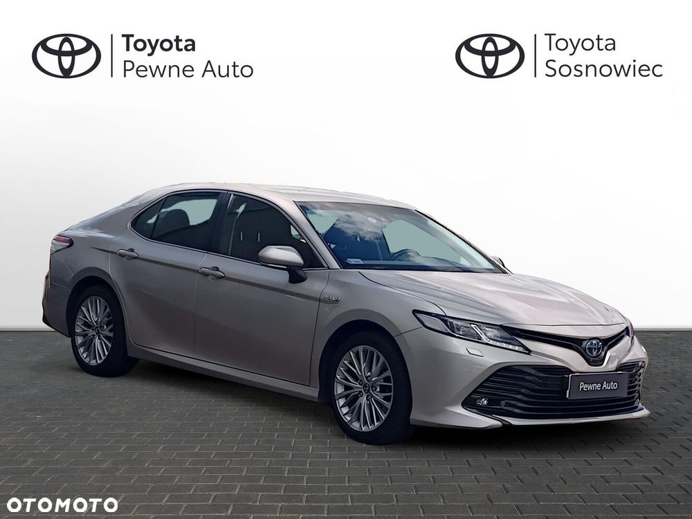 Toyota Camry - 8