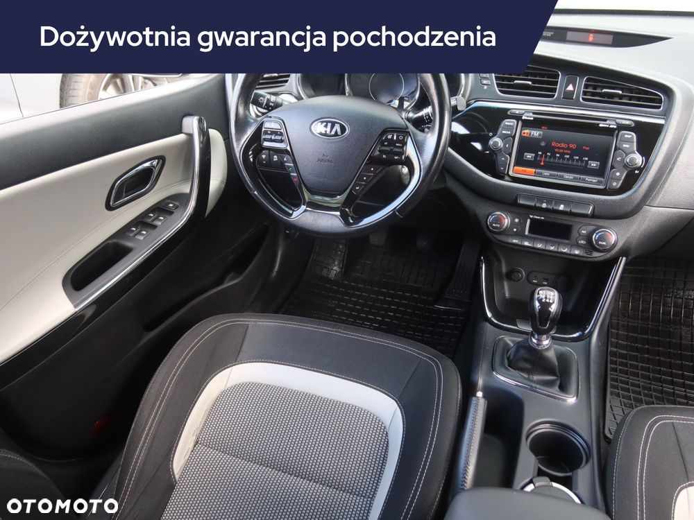 Kia Ceed - 9