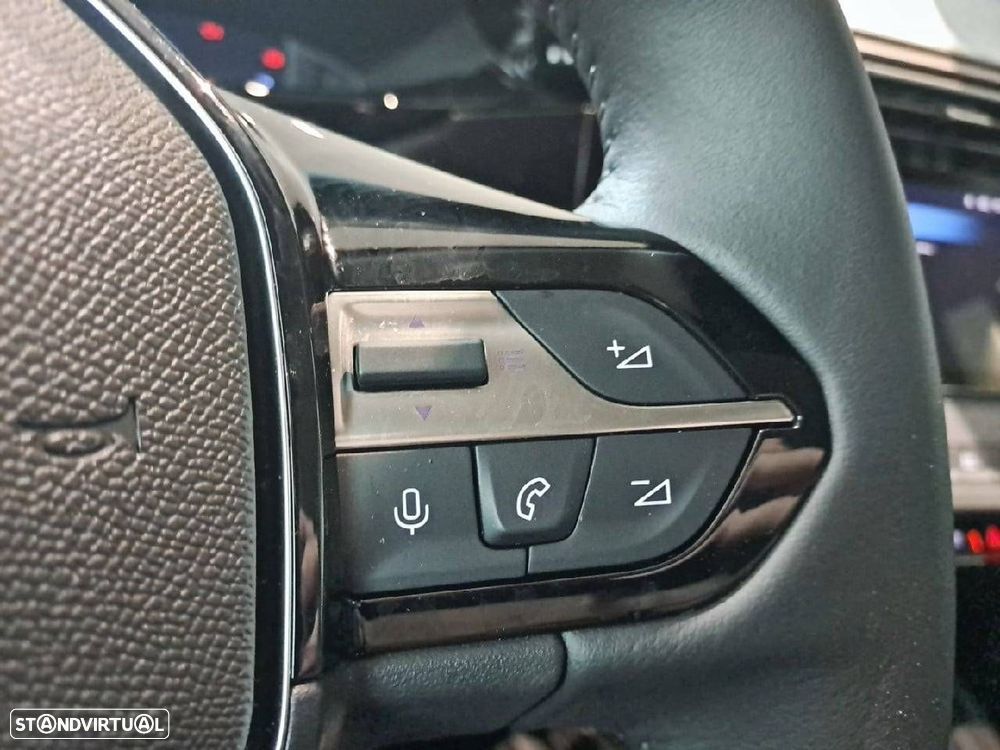 Peugeot 308 1.2 Hybrid Allure e-DCS6 - 17