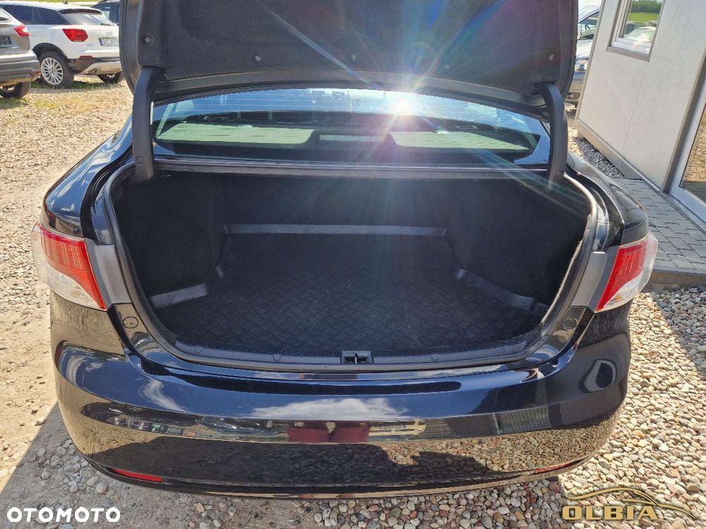 Toyota Avensis - 16