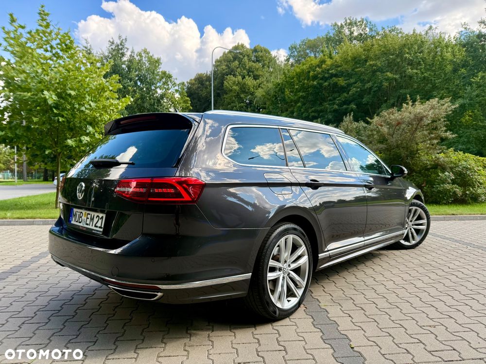 Volkswagen Passat Variant 2.0 TDI DSG (BlueMotion Technology) Highline - 25