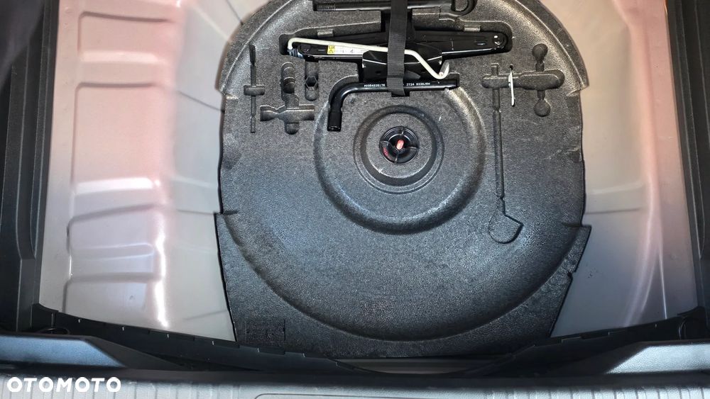 Renault Captur 1.3 TCe mHEV Techno EDC - 28