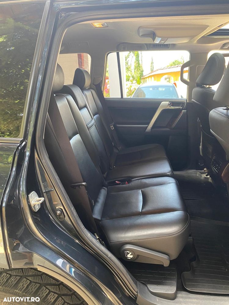 Toyota Land Cruiser - 8