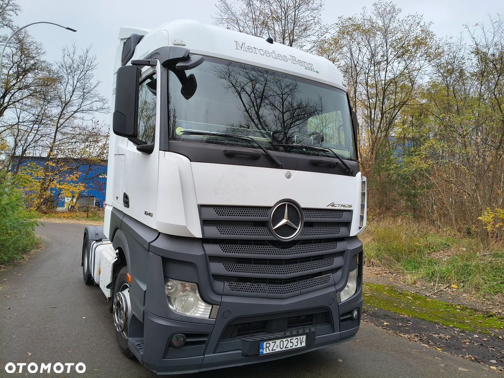 Mercedes-Benz Actros - 13