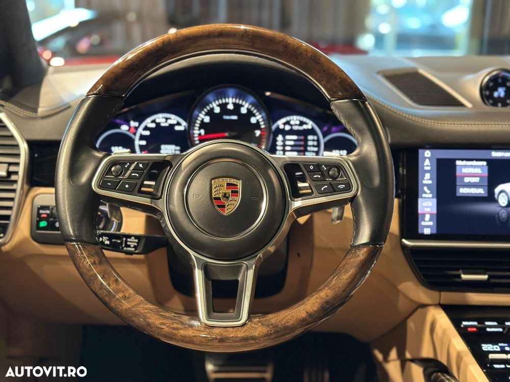 Porsche Cayenne S - 13