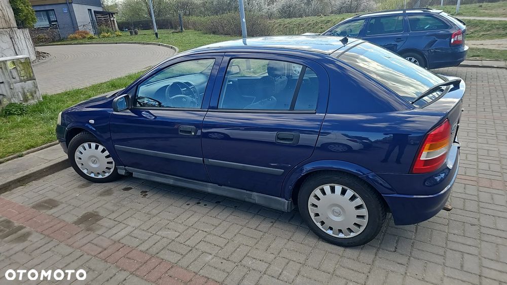 Opel Astra - 1