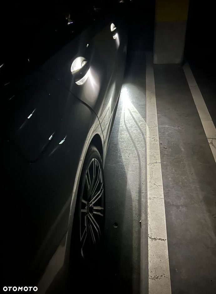 BMW Seria 3 320d xDrive M Sport Shadow - 23