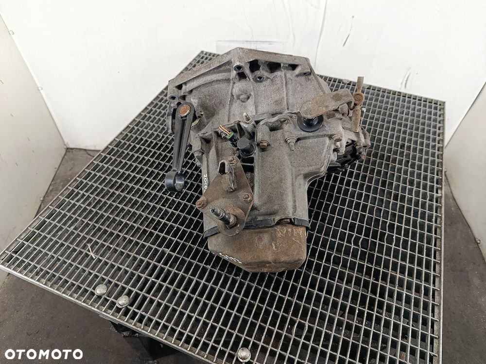 SKRZYNIA BIEGÓW MANUALNA 5 PEUGEOT 206 SW 20CP23 1.4  i 16V - 3