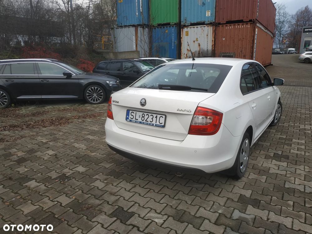 Skoda RAPID 1.6 TDI DPF Ambition - 6