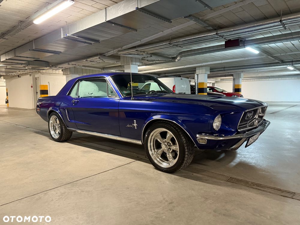 Ford Mustang - 1