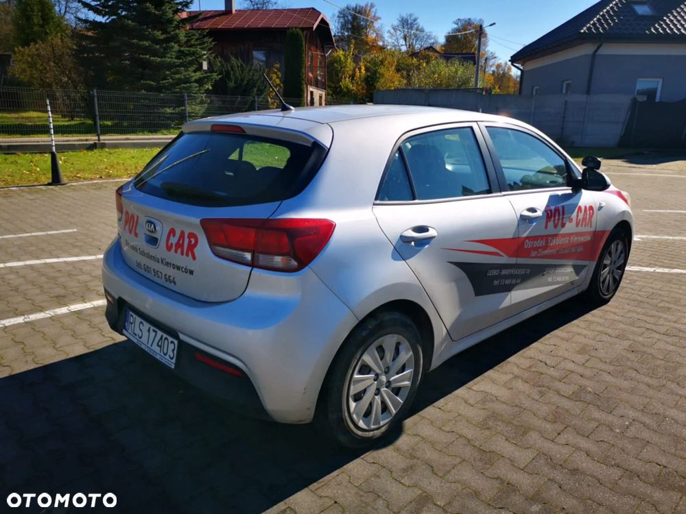Kia Rio - 4