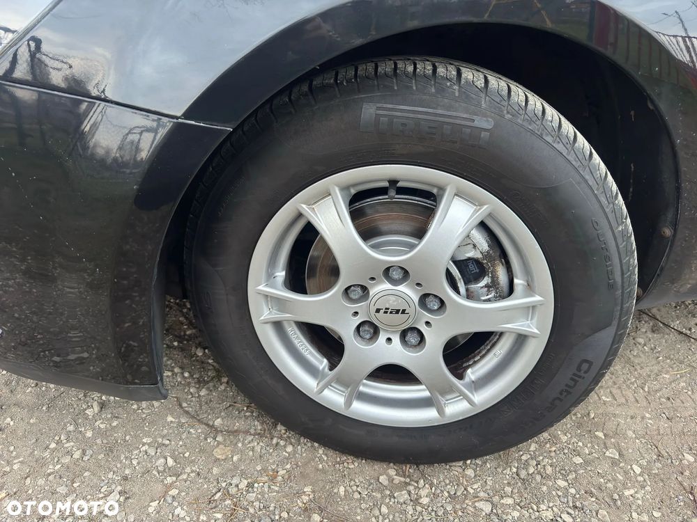 Kia Ceed 1.4 CVVT Dream-Team Edition - 17