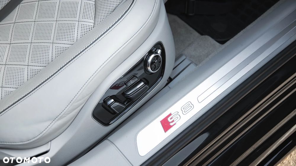 Audi S8 4.0 TFSI Quattro - 23