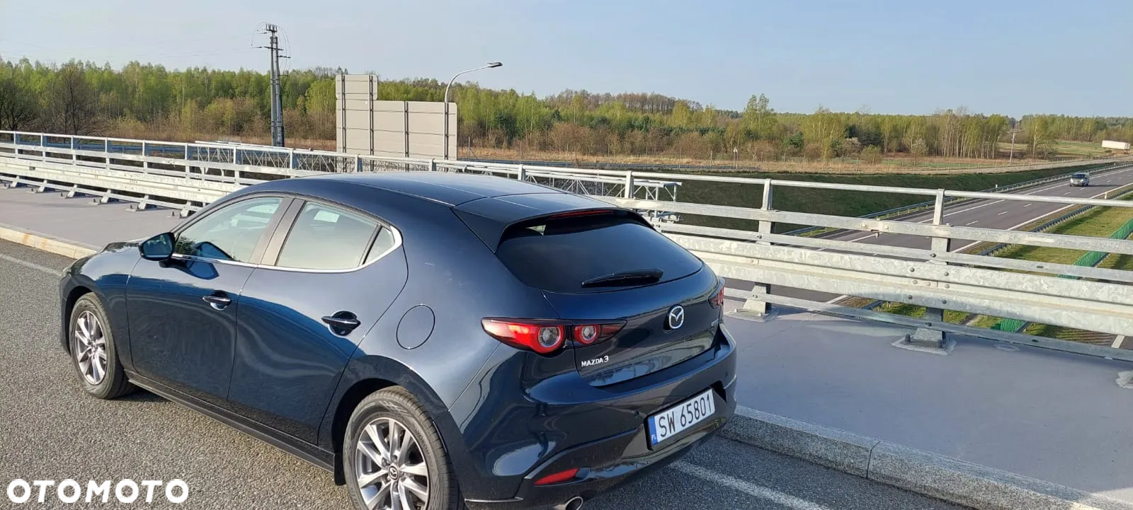 Mazda 3 e-SKYACTIV-G 122 M HYBRID EXCLUSIVE-LINE - 3