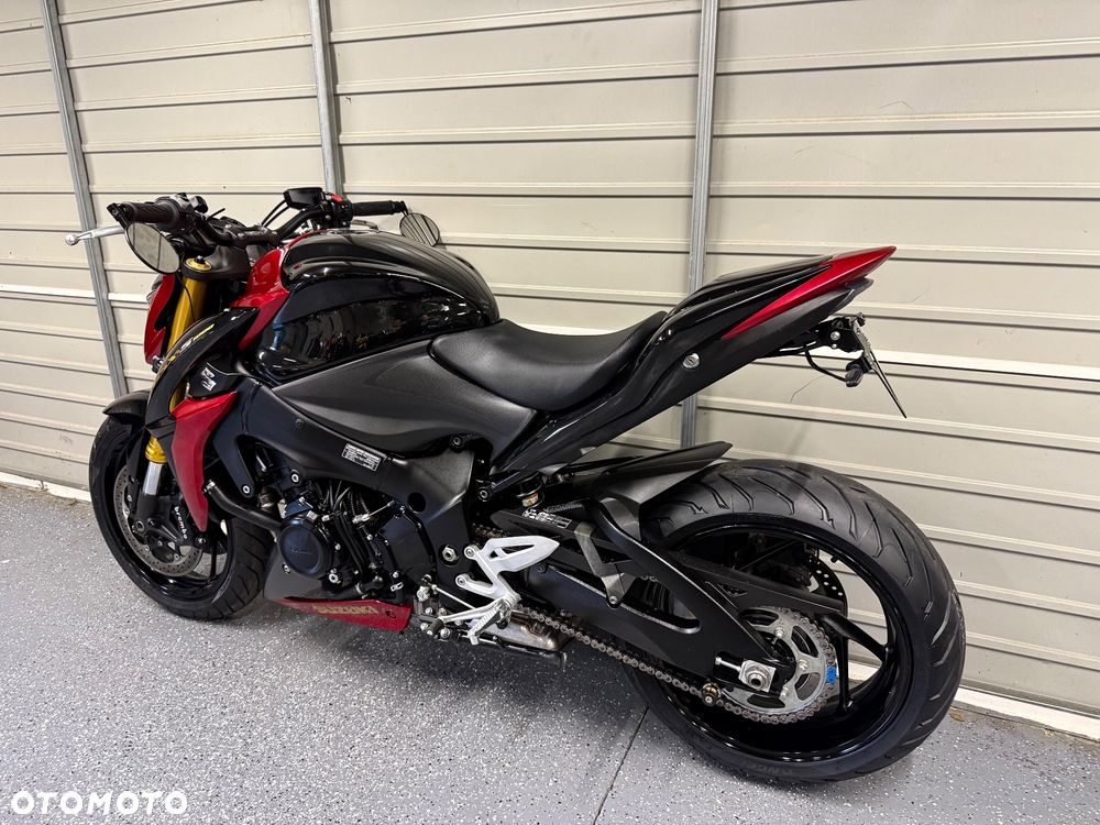 Suzuki GSX - 13