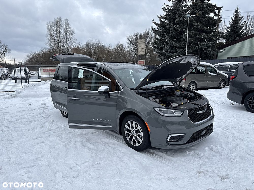 Chrysler Pacifica - 6