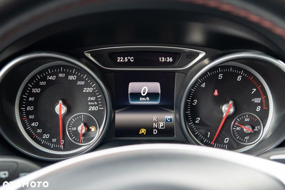 Mercedes-Benz CLA - 33