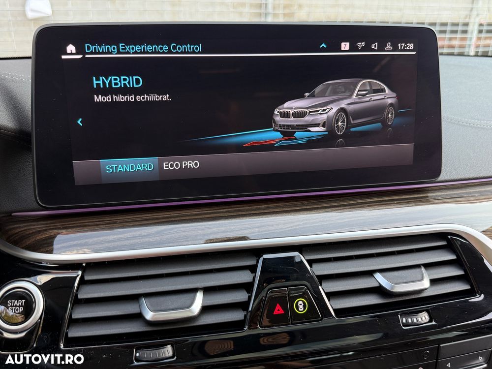 BMW Seria 5 530e Aut. Luxury Line - 33
