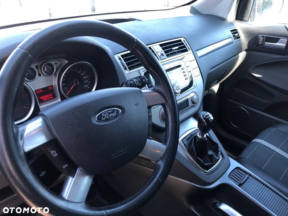 Ford Kuga 2.0 TDCi Titanium - 6