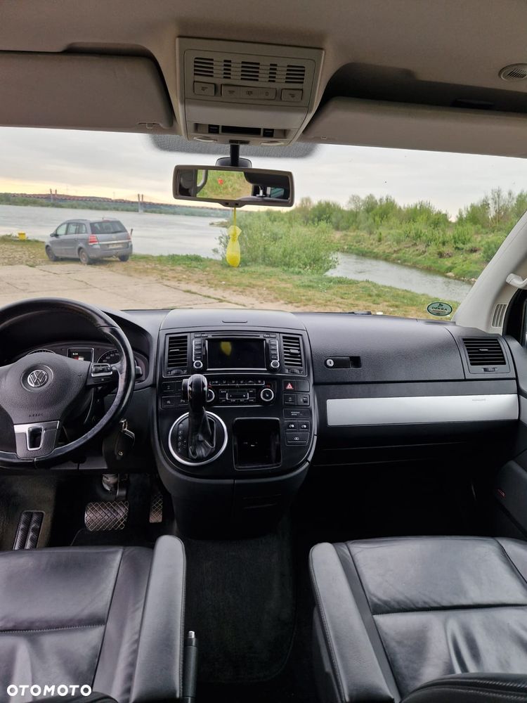 Volkswagen Multivan - 23