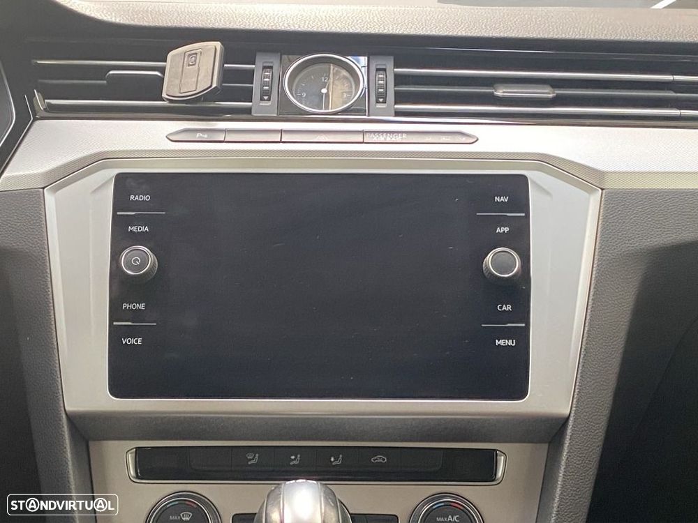 VW Passat Variant 1.6 TDI Confortline DSG - 10