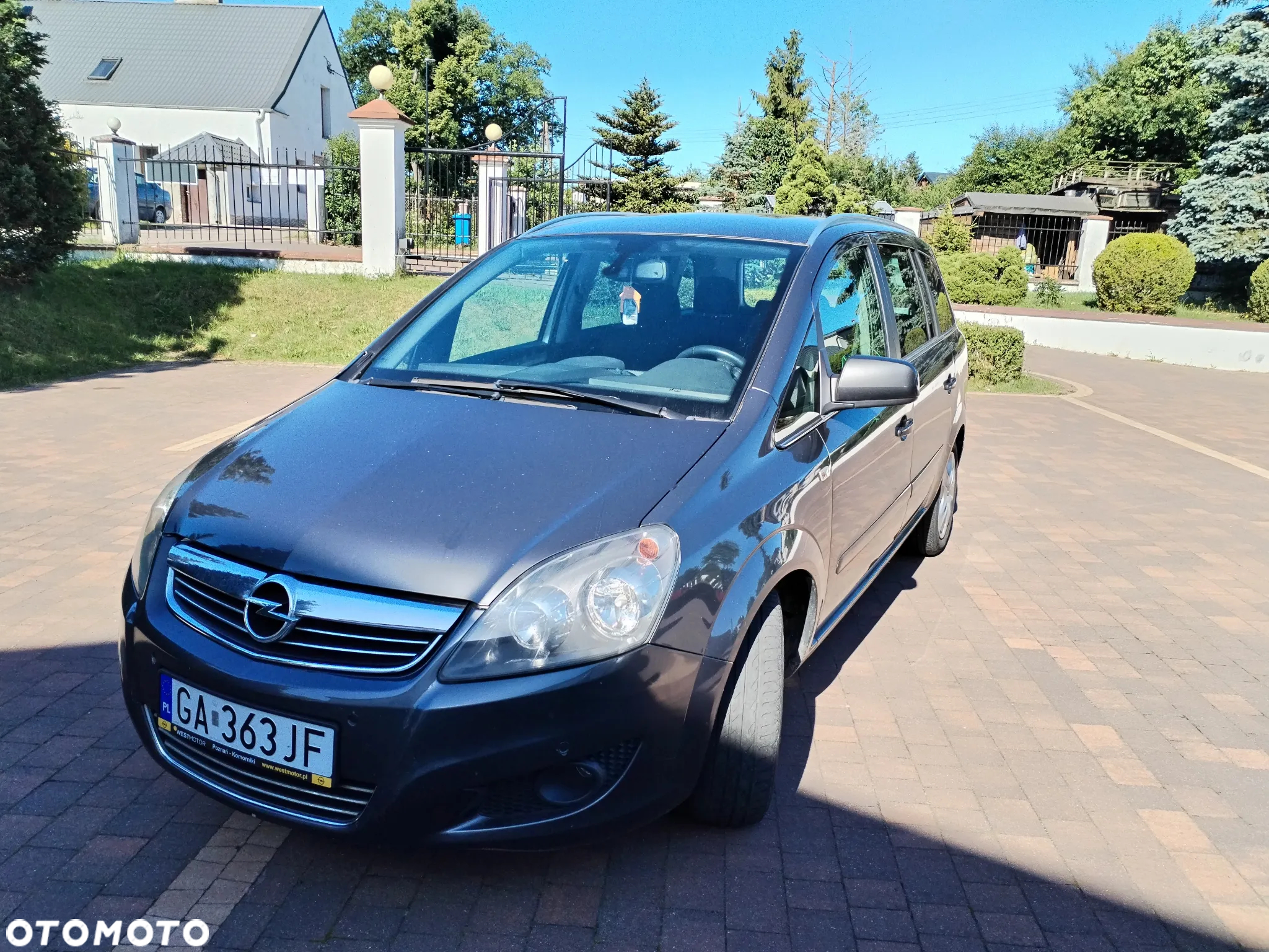 Opel Zafira - 2