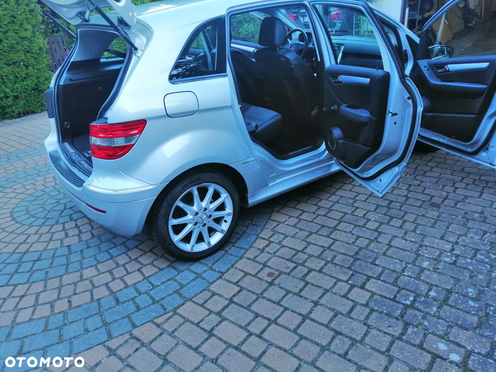 Mercedes-Benz Klasa B 200 - 36