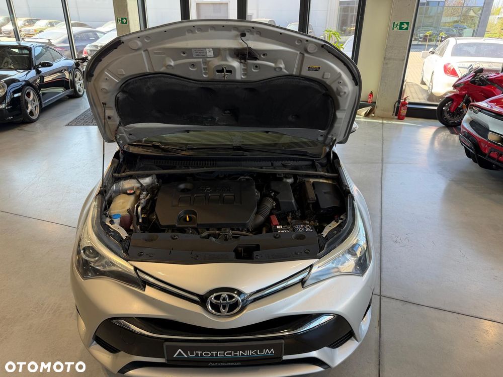 Toyota Avensis 1.8 Premium MS - 23