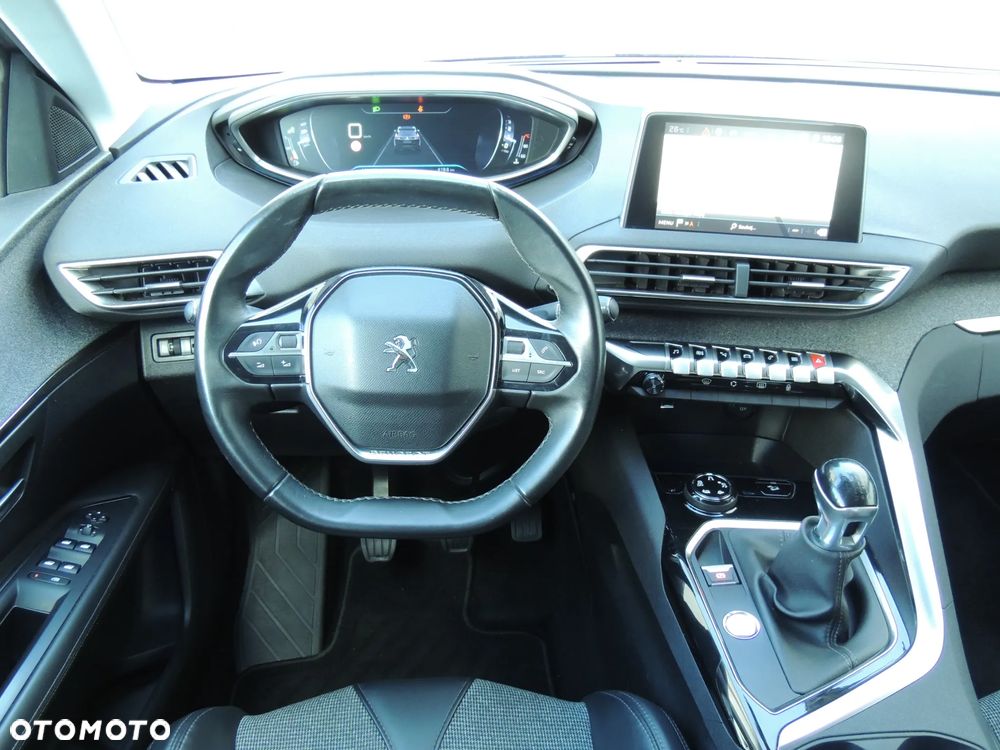 Peugeot 3008 1.2 PureTech Allure - 10