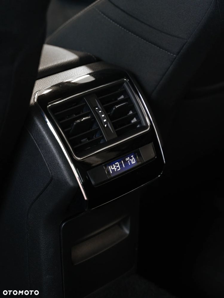 Skoda Superb 2.0 TDI Ambition DSG - 37