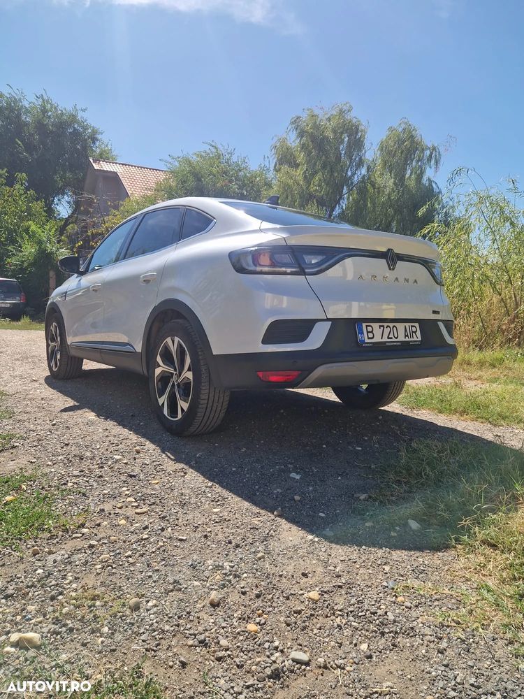 Renault ARKANA E-TECH - 5