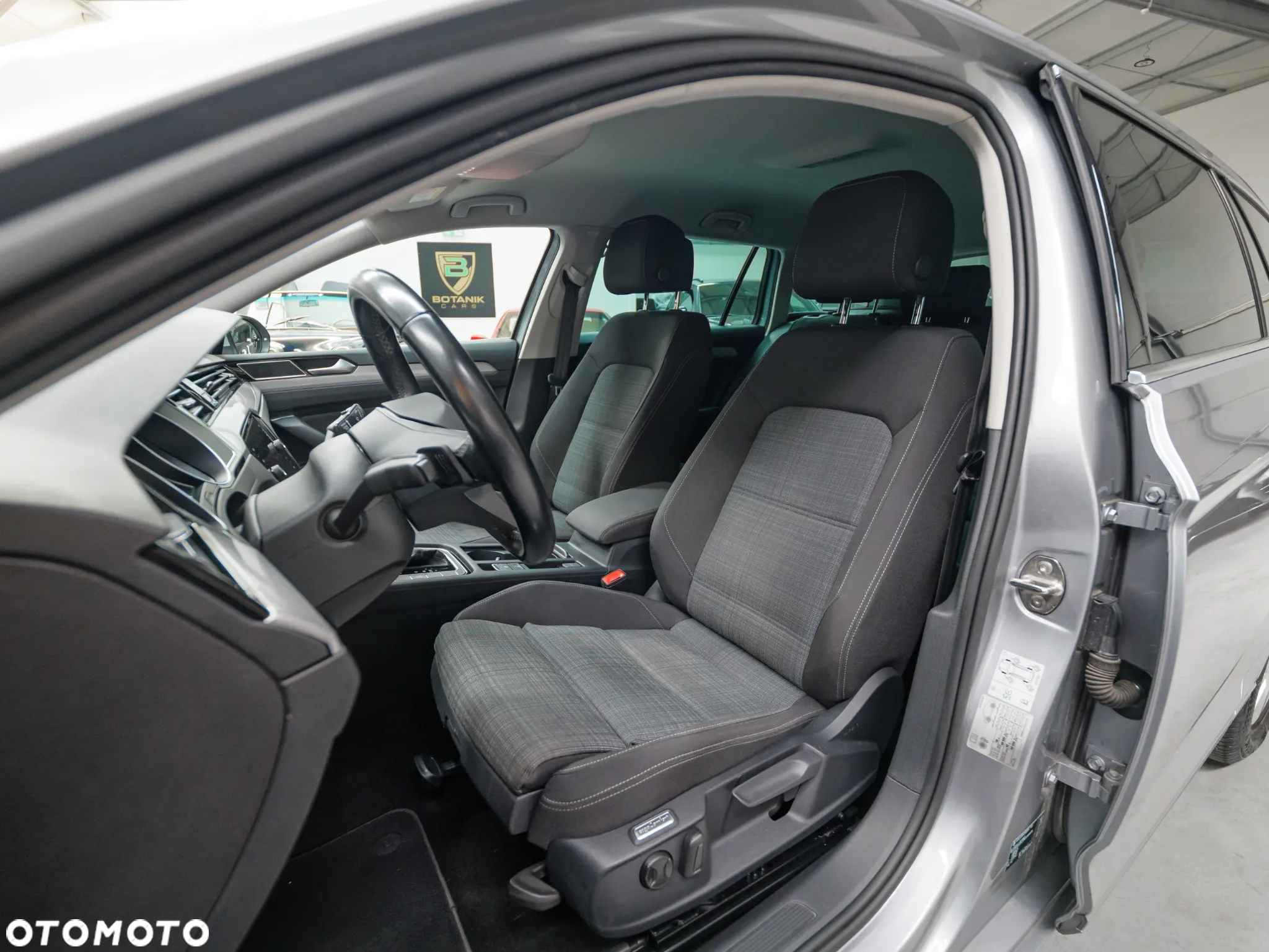 Volkswagen Passat 2.0 TDI EVO Business DSG - 17