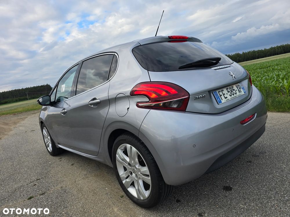 Peugeot 208 1.2 PureTech GPF Allure S&S - 2