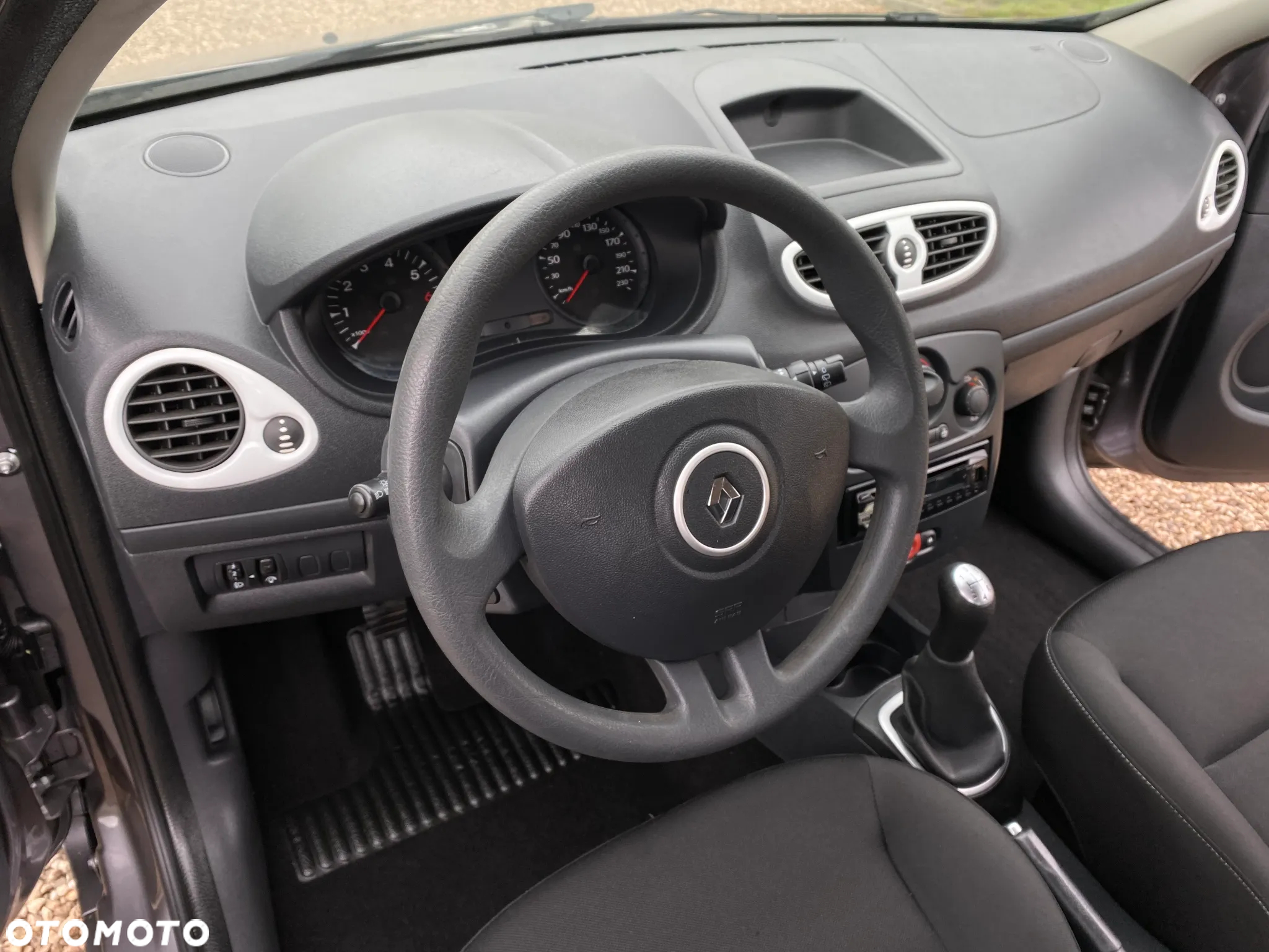 Renault Clio 1.2 16V 75 Dynamique - 25