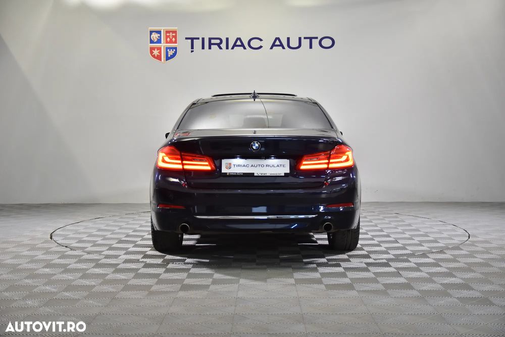BMW Seria 5 520i Aut. Luxury Line - 4