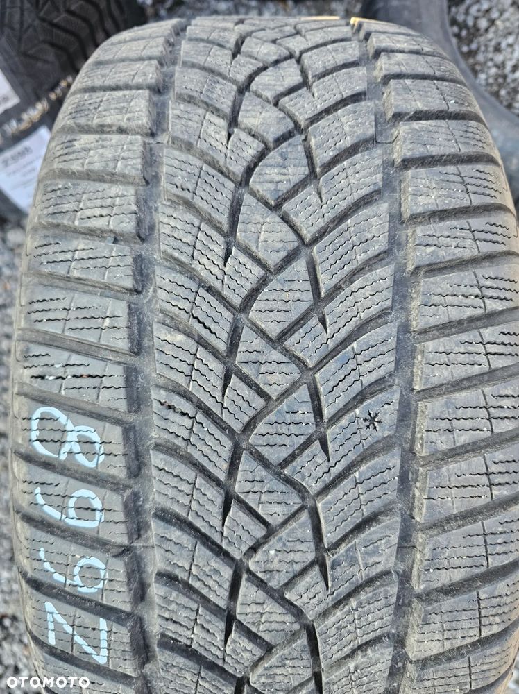 GOODYEAR 245/40R19 98V ULTRA GRIP PERFORMANCE + (1szt.) (1x7,5) (DOT: 1x4821) Z668