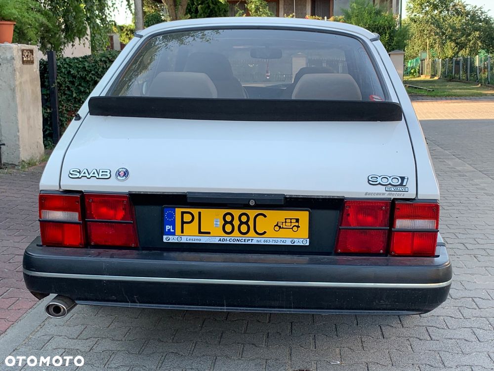 Saab 900 - 8