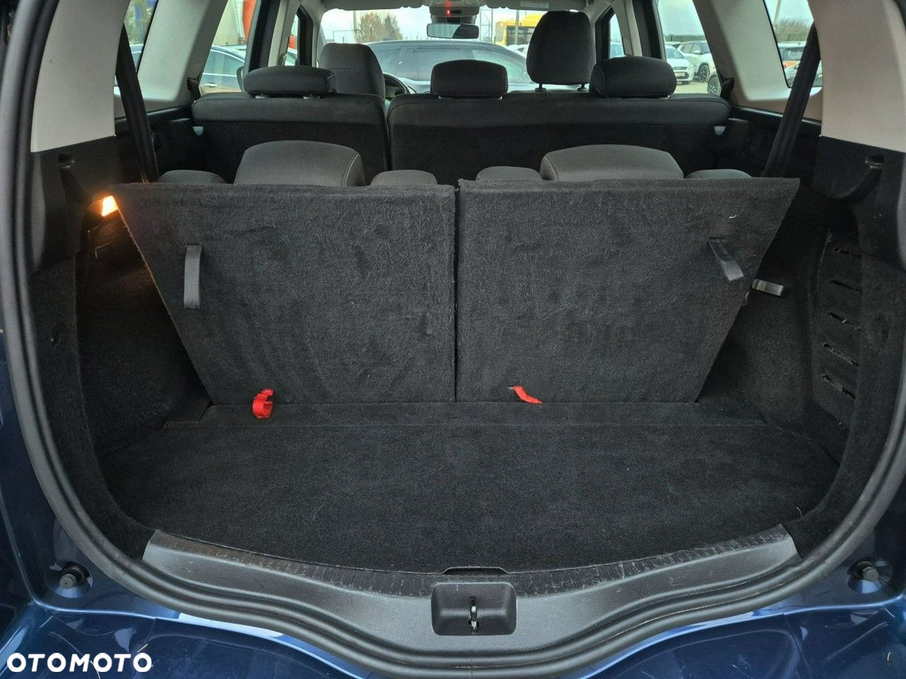 Renault Grand Scenic - 17