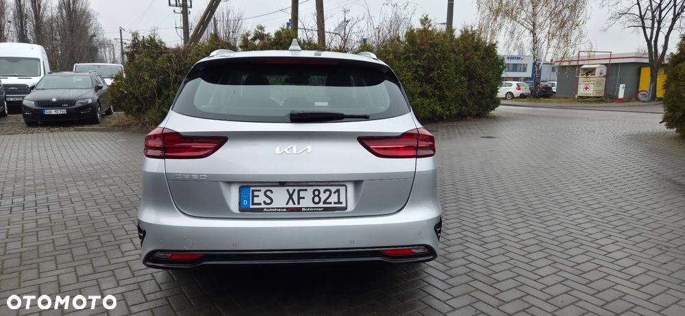 Kia Ceed 1.5 T-GDI OPF Vision - 12