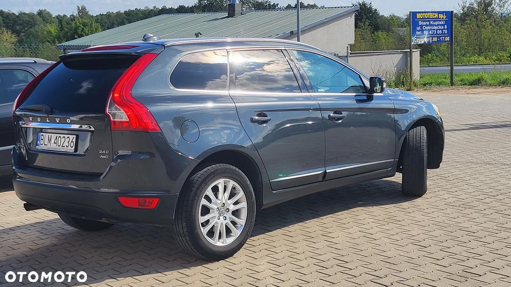 Volvo XC 60 2.4D AWD Momentum - 14