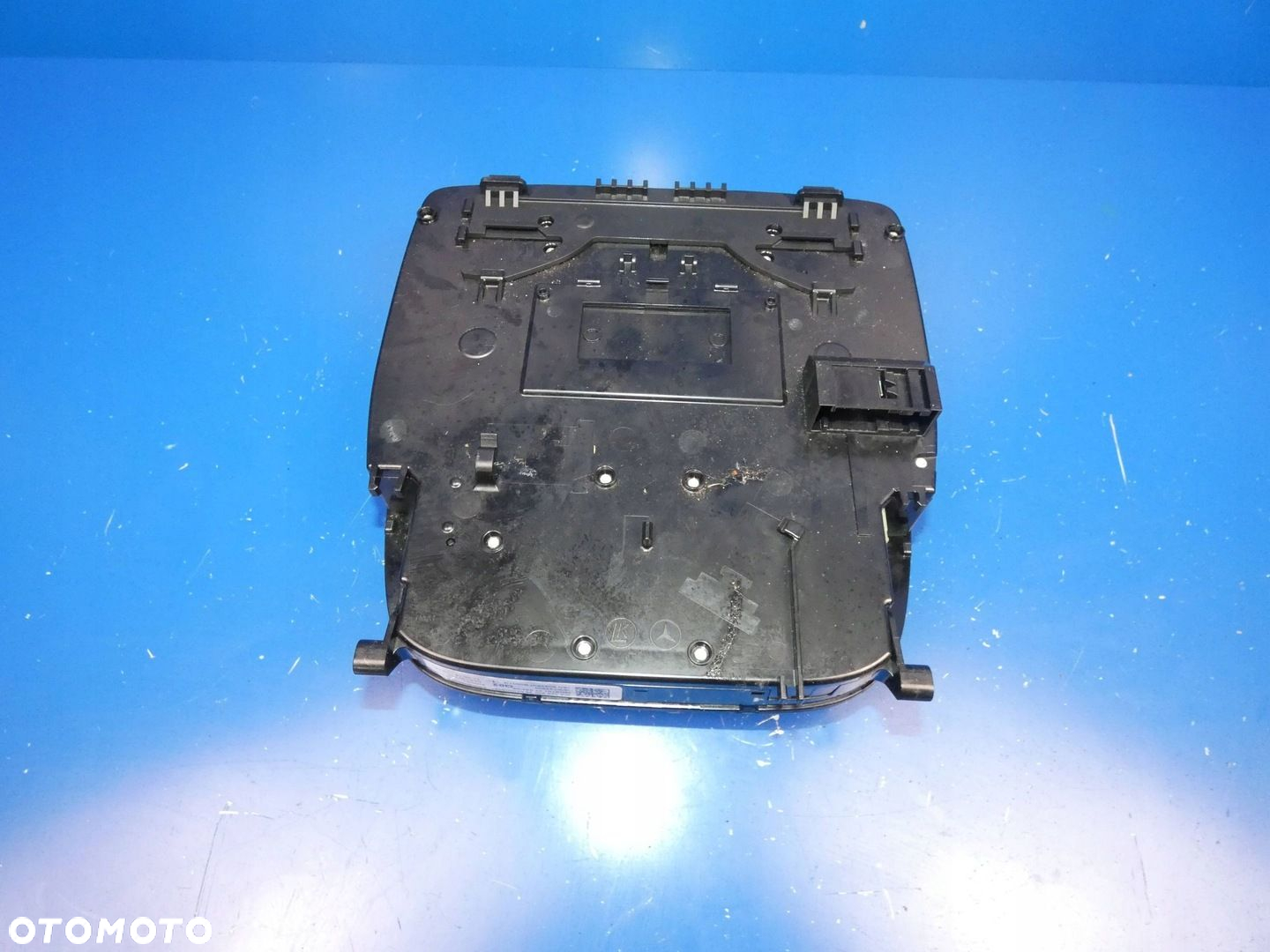 MERCEDES S KLASA W222 LAMPKA OŚWIETLENIE PANEL SZYBERDACHU PRZÓD - 3